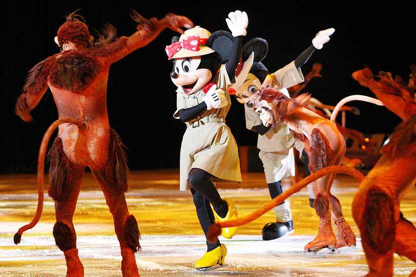 Minnie y Mickey Mouse son parte de la gira de Disney on Ice que llega en abril de 2020 al...