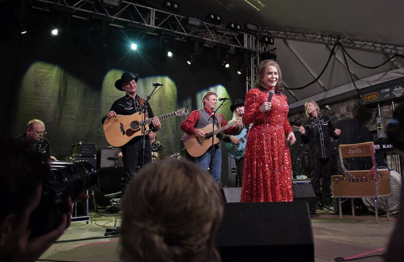 Lynn and her band.  (Thao Nguyen/Special Contributor)