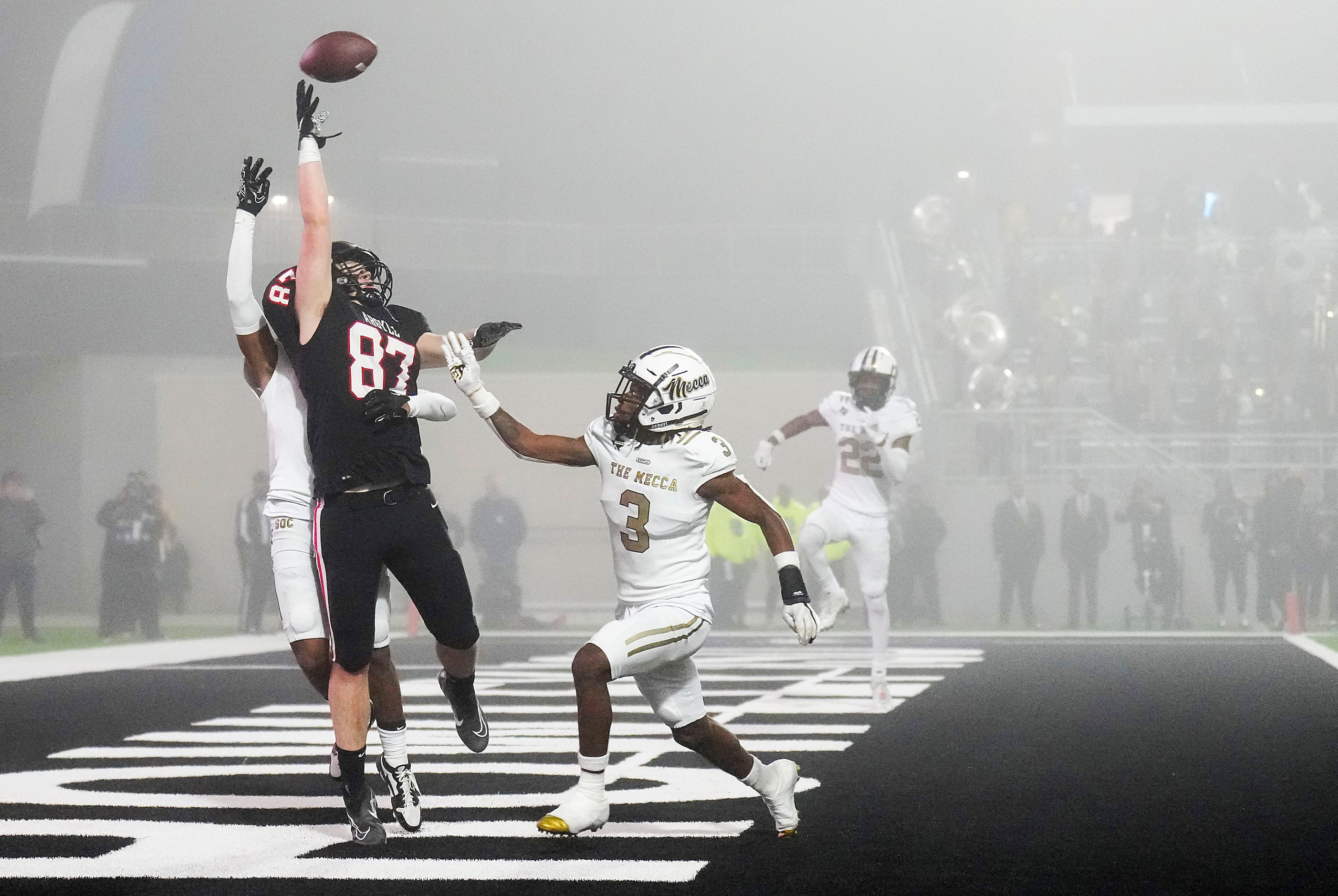 Argyle tight end Hunter Mcfaul (87) can’t make a catch in the end zone as South Oak Cliff’s...