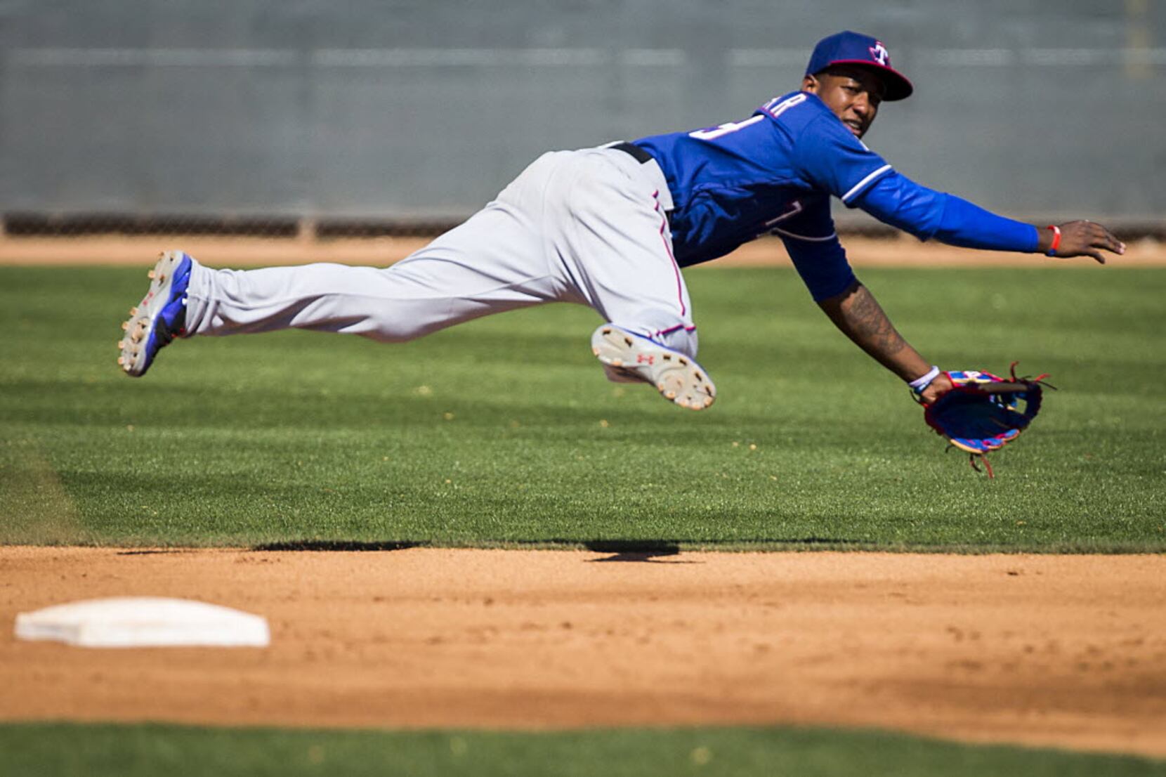 Apr 08, 2018: Texas Rangers shortstop Jurickson Profar #19 at bat