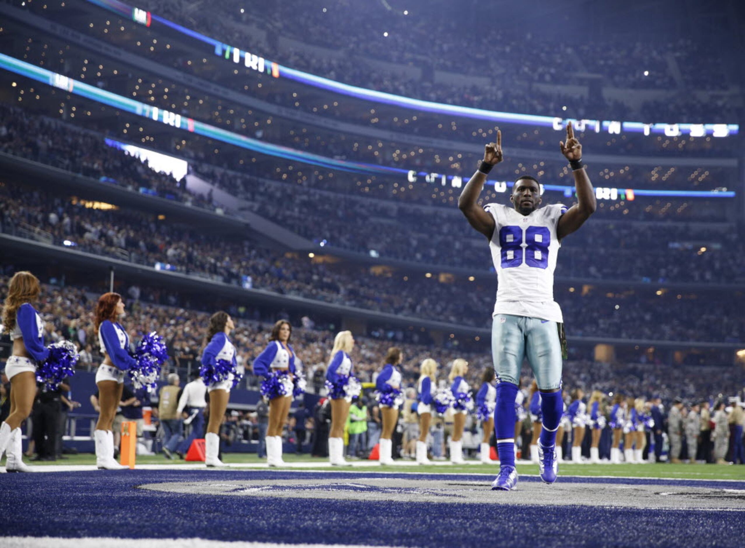 Tony Dungy: Cowboys' Dez Bryant running onto the field without