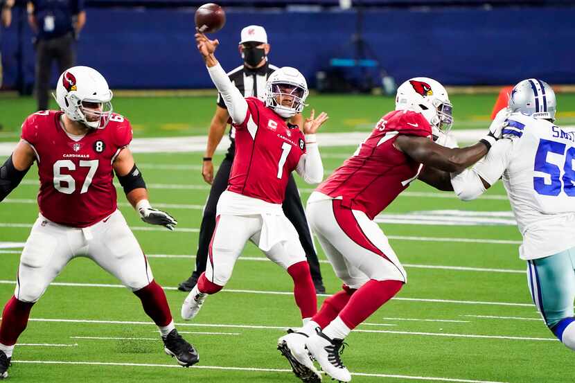 Arizona Cardinals quarterback Kyler Murray (1) throws a pass over Dallas Cowboys defensive...