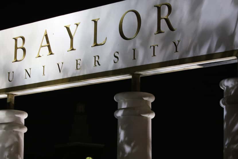 A picture of a Baylor University sign on the campus 