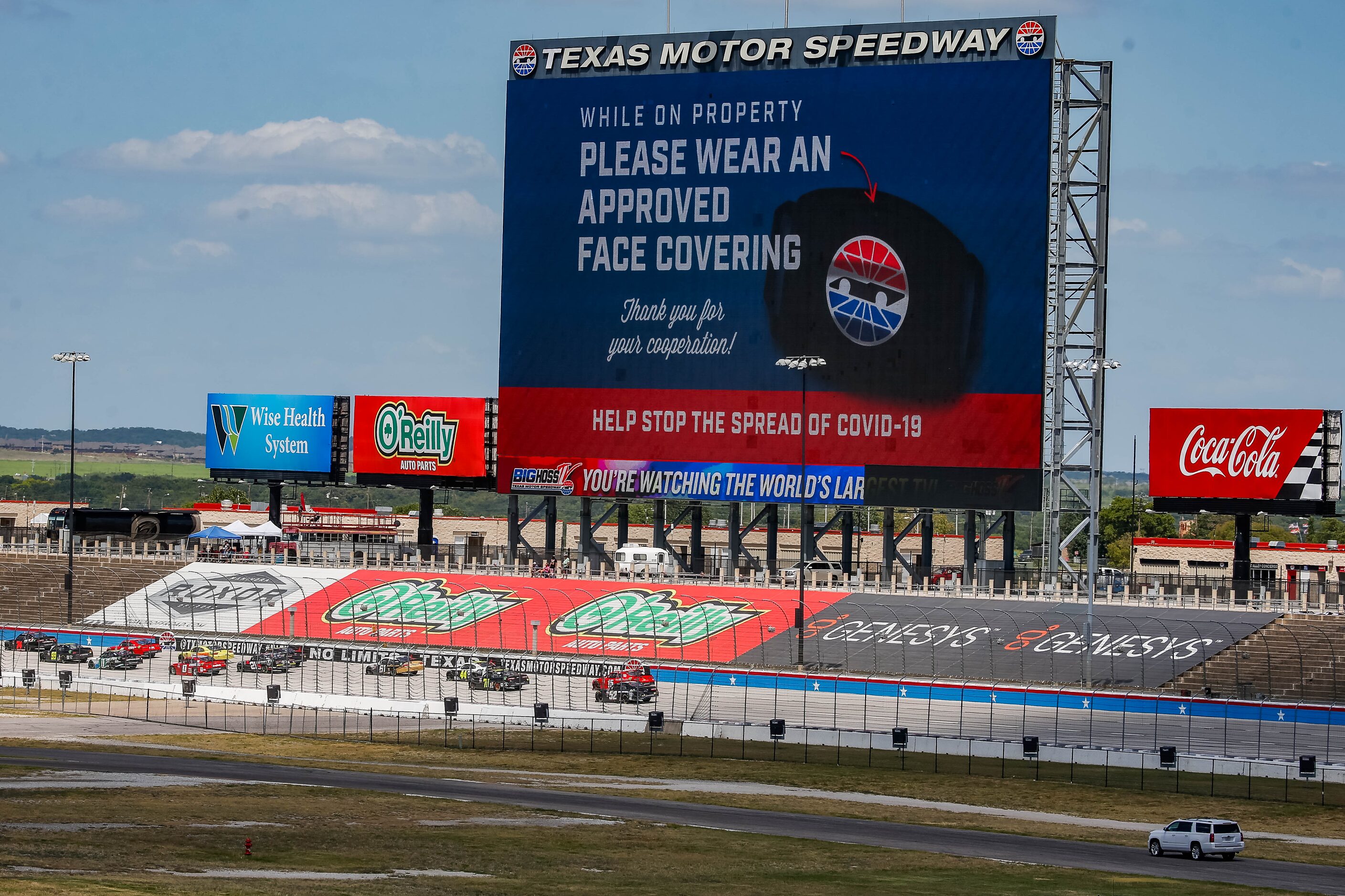 A message encourages fans to wear masks during the NASCAR Xfinity My Bariatric Solutions 300...