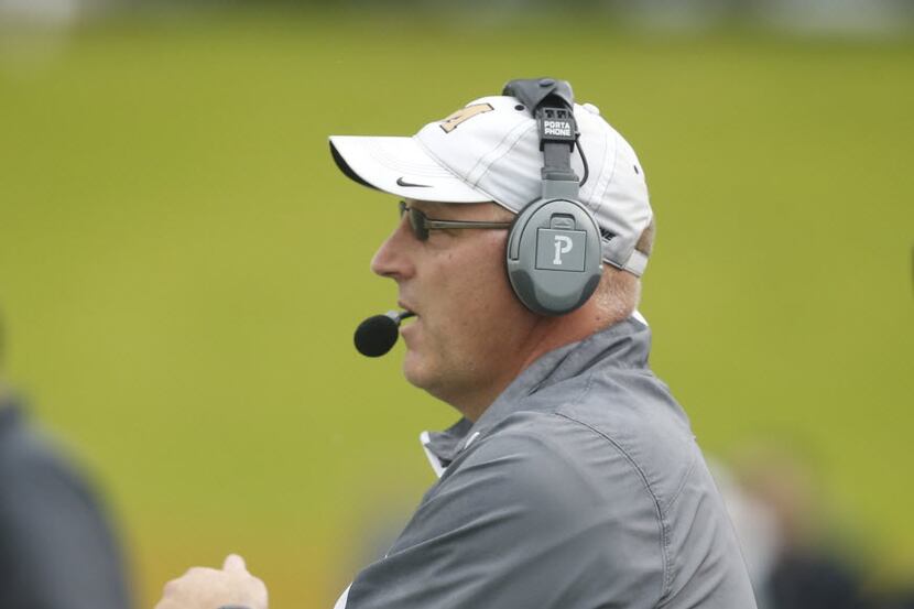 
Mansfield Tigers football Head coach Jeff Hulme during the first half of a 6A DIV II High...