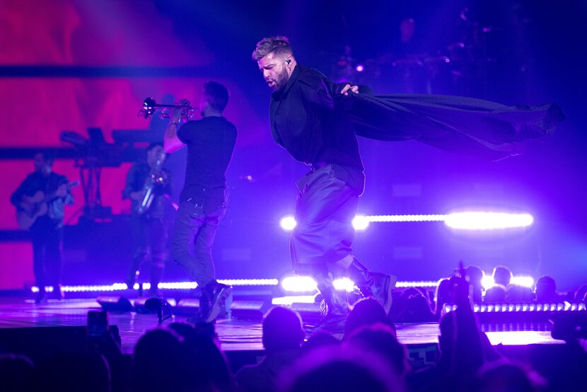 Ricky Martin trajo sus música rimbombante al American Airlines Center.