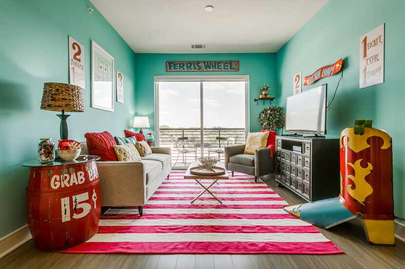 Because the apartment is for guests and not full-time living, Courtney Warren went bolder...