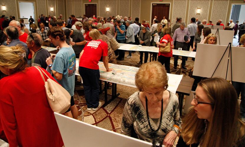 Turnout to look over freeway route options was high. (Stewart F. House/Special Contributor)