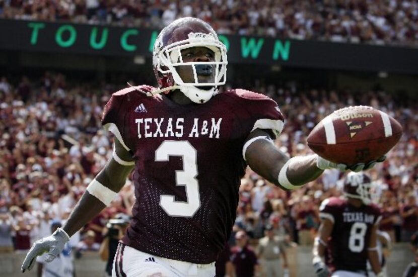 ORG XMIT: *S191798DD* Texas A&M running back Mike Goodson scores a second quarter touchdown...