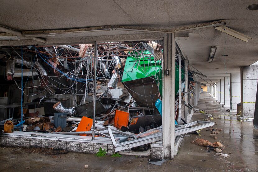 This is the Little Caesars Pizza at Marsh Lane Plaza. Today it looks somehow worse than it...