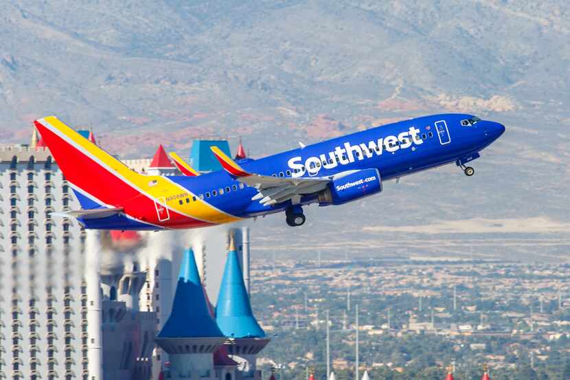 Un vuelo de Southwest Airlines aterrizando en el Aeropuerto Internacional de Las Vegas.
