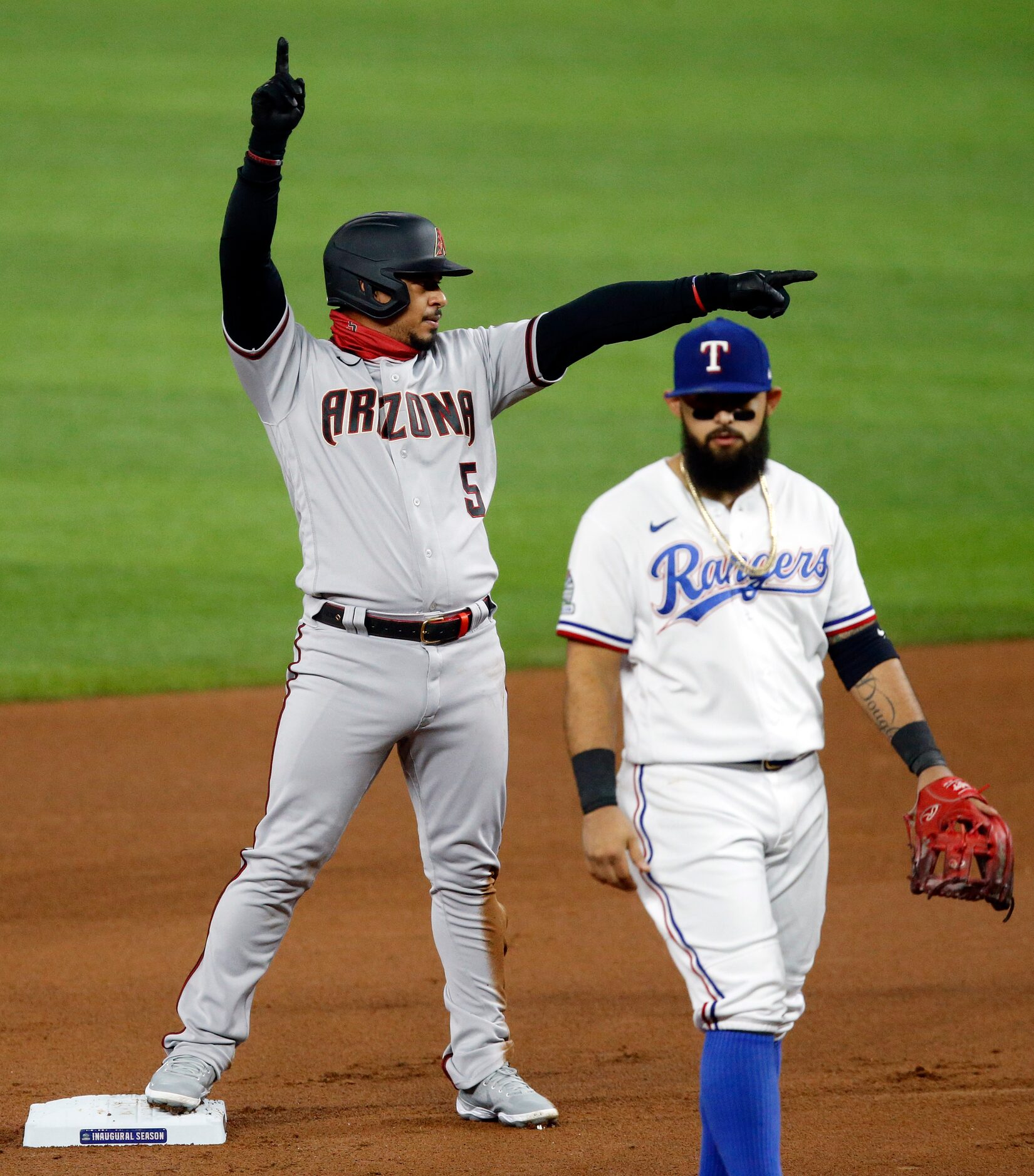 Arizona Diamondbacks third baseman Eduardo Escobar (5) reacts after hitting a double against...