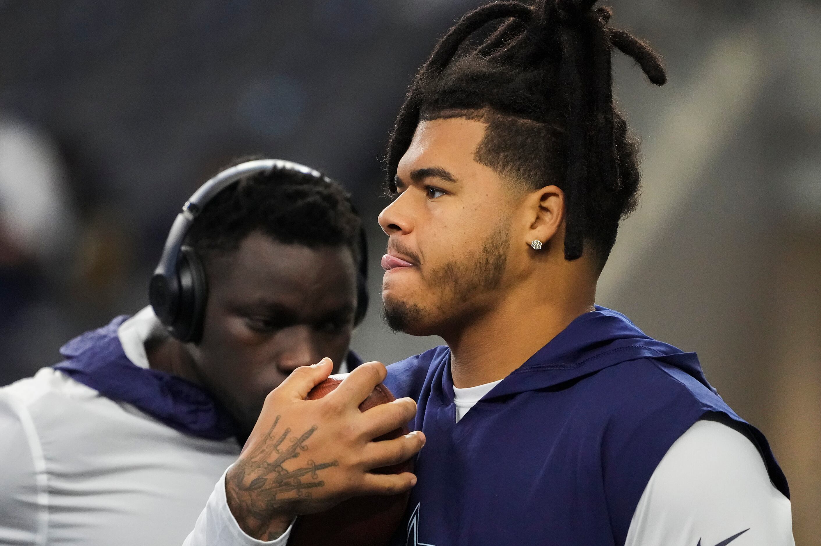 Dallas Cowboys release DT Trysten Hill minutes after trade deadline