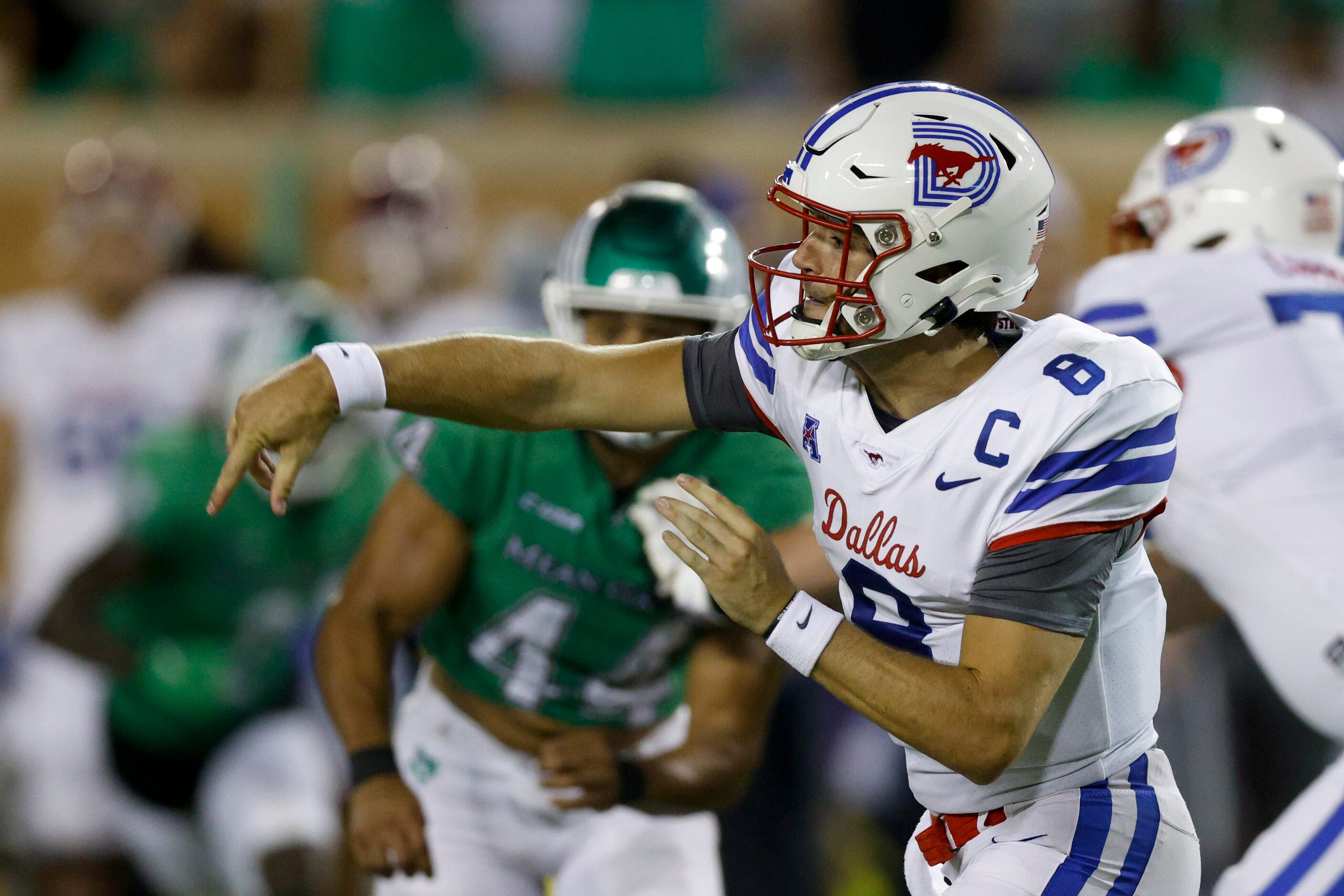 SMU quarterback Tanner Mordecai (8) throws a pass during the third quarter of a game against...