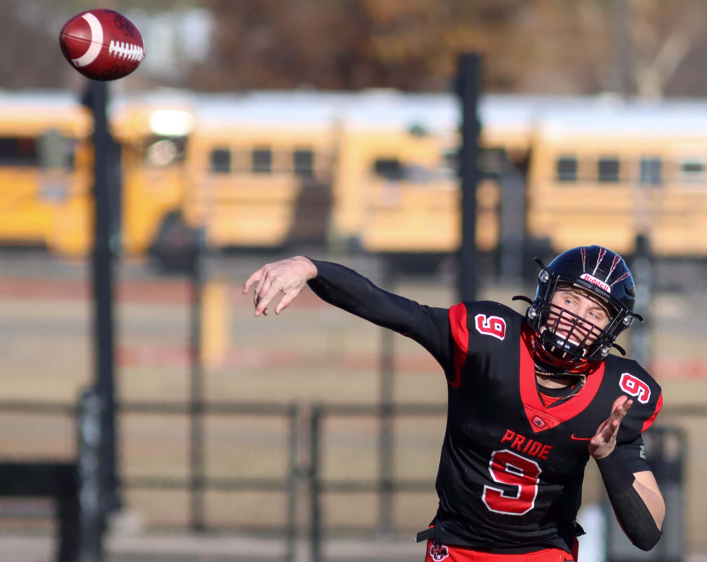 Colleyville Heritage quarterback Brenen Hawkins-Roth (9) throws a pass during the first half...