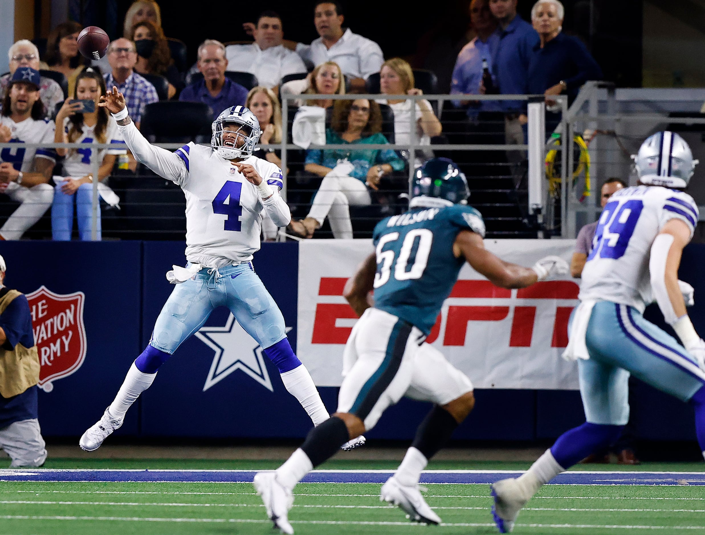 Dallas Cowboys wide receiver CeeDee Lamb (88) lines up against the  Philadelphia Eagles during an NFL football game in Arlington, Texas,  Monday, Sept. 27, 2021. (AP Photo/Ron Jenkins Stock Photo - Alamy