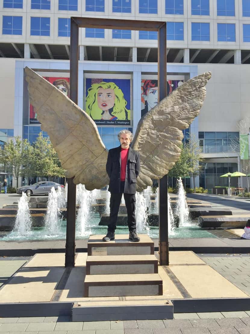 
Jorge Marín is known for the large wings he puts on his sculptures.

