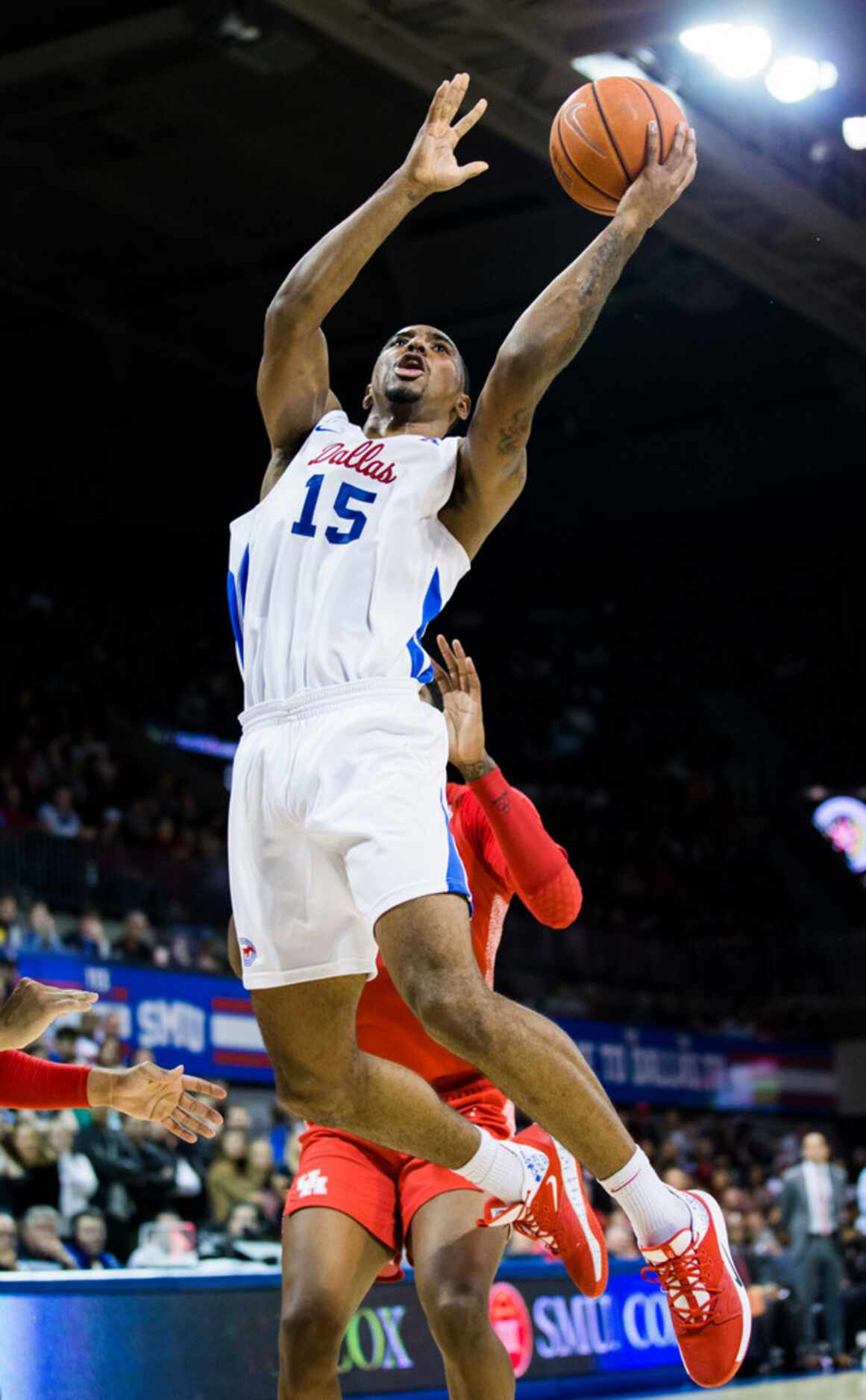 Southern Methodist Mustangs forward Isiaha Mike (15) goes up for a shot during the second...