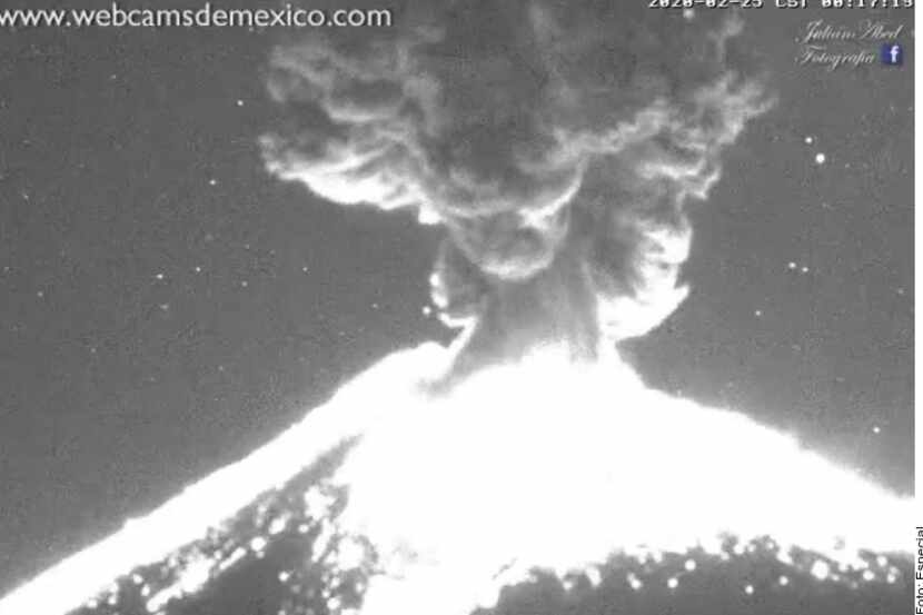 El volcán Popocatépetl registró una explosión la madrugada del martes, informó el Centro...