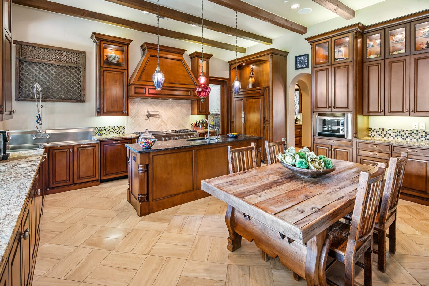 The interior of 3 Stonebriar Way in Frisco, TX.