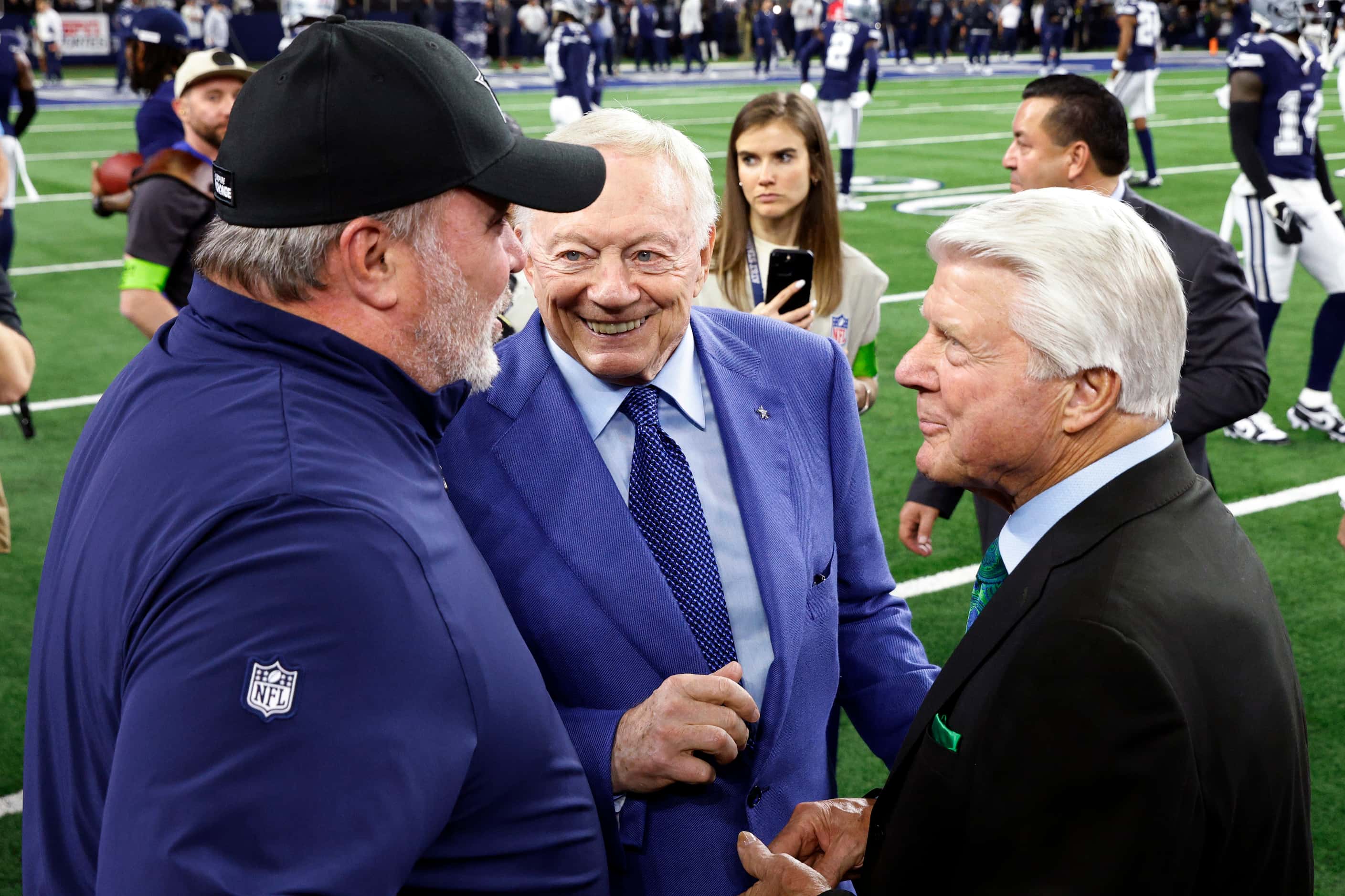 Dallas Cowboys head coach Mike McCarthy (left), owner Jerry Jones (center) and former...