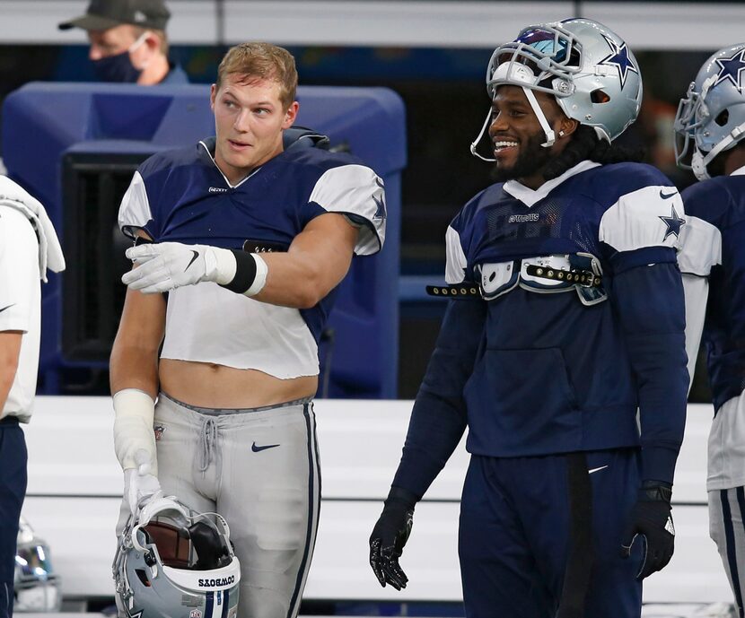 Dallas Cowboys linebacker Leighton Vander Esch (55) and Dallas Cowboys linebacker Jaylon...