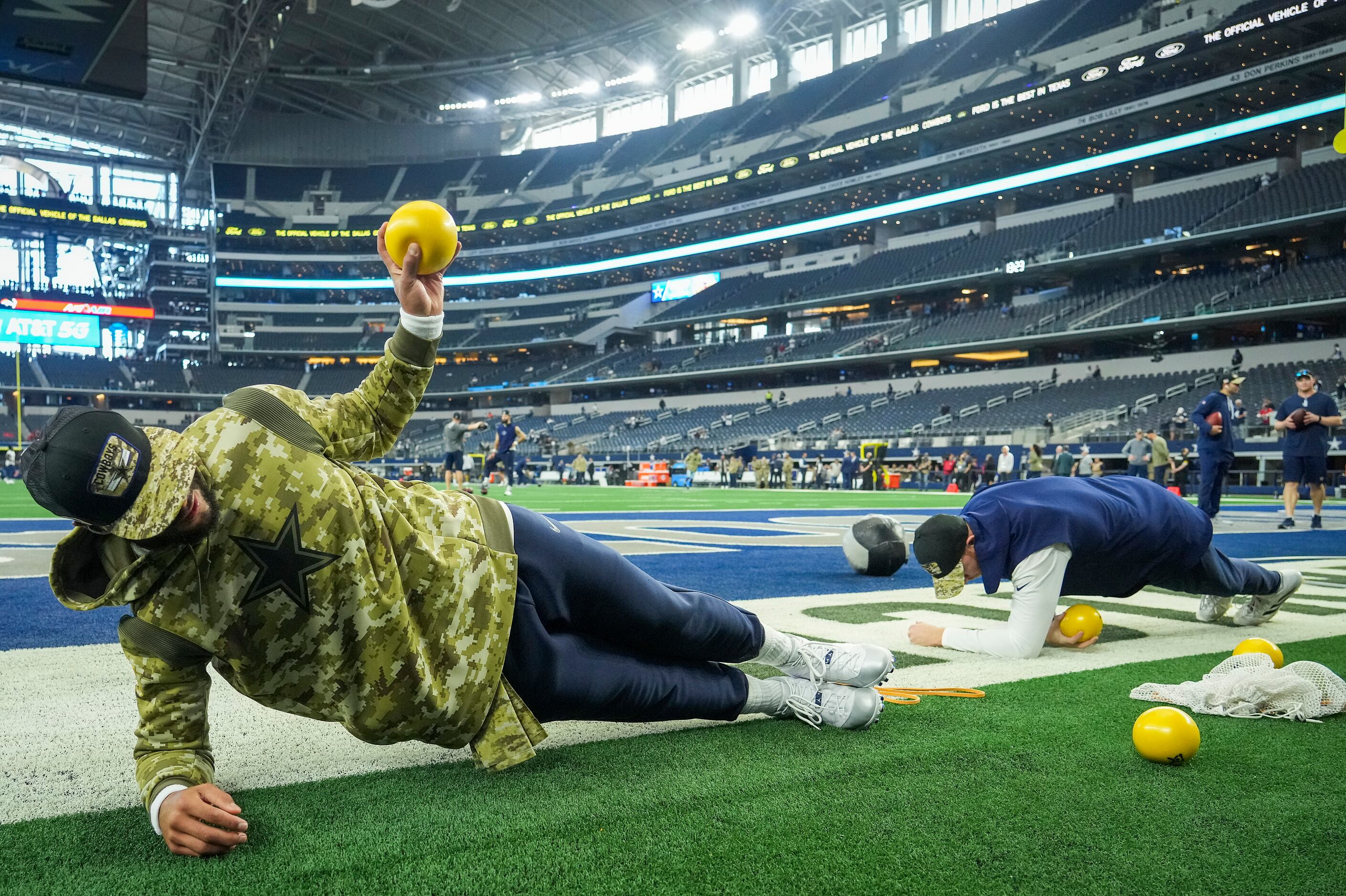 Photos: Salute to our heroes! Dallas Cowboys honor service members at AT&T  Stadium