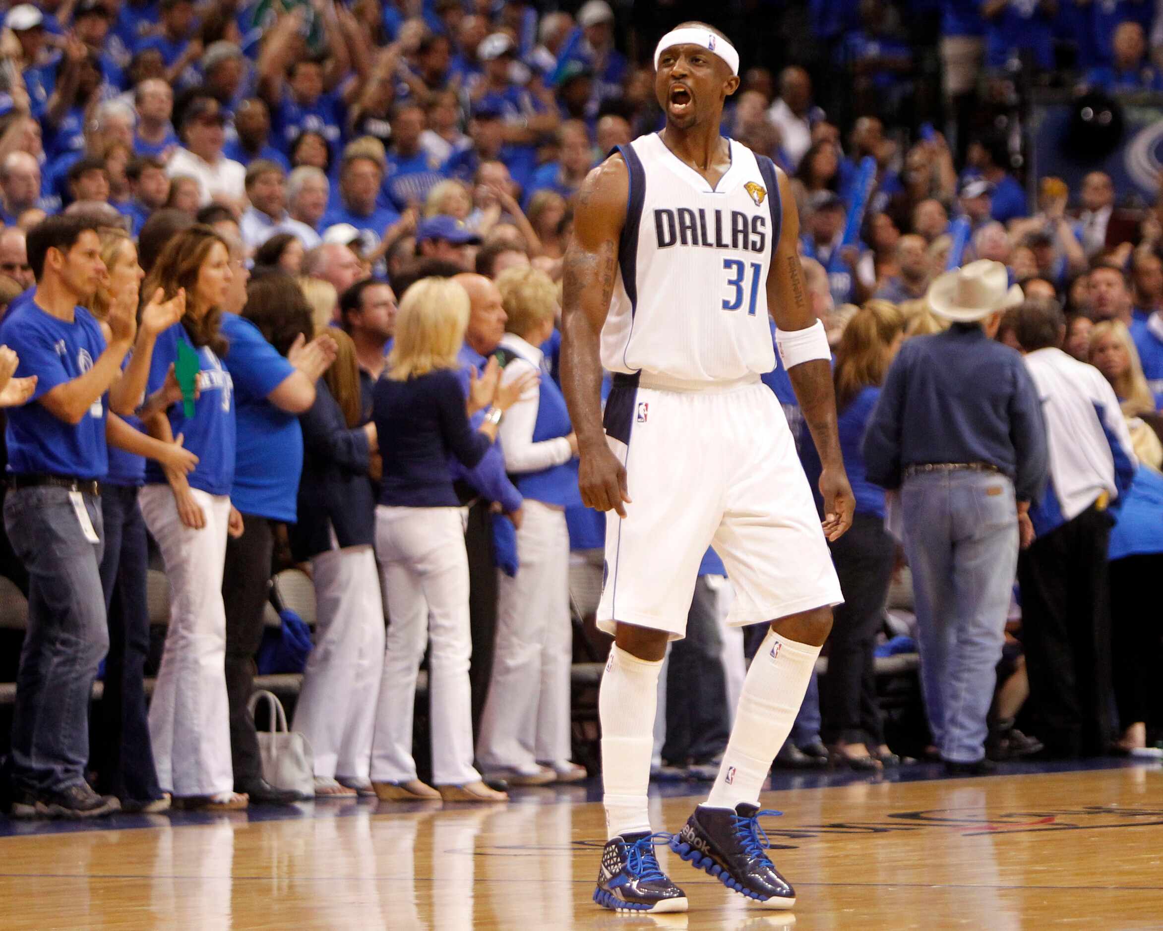 Dallas Mavericks shooting guard Jason Terry (31) reacts in the second quarter during Game 3...