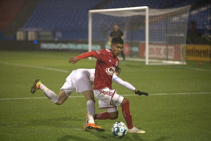 Gibran Rayo playing for North Texas SC against Forward Madison.