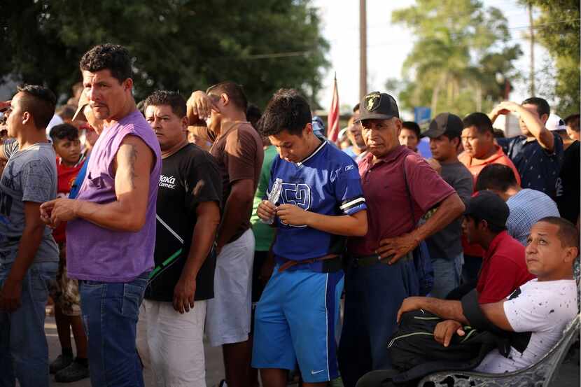 La contratación de migrantes retornados de Estados Unidos ha sido lenta debido a los...