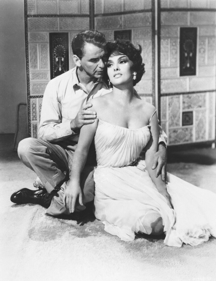 Frank Sinatra y Gina Lollobrigida en "Never So Few" de 1959.