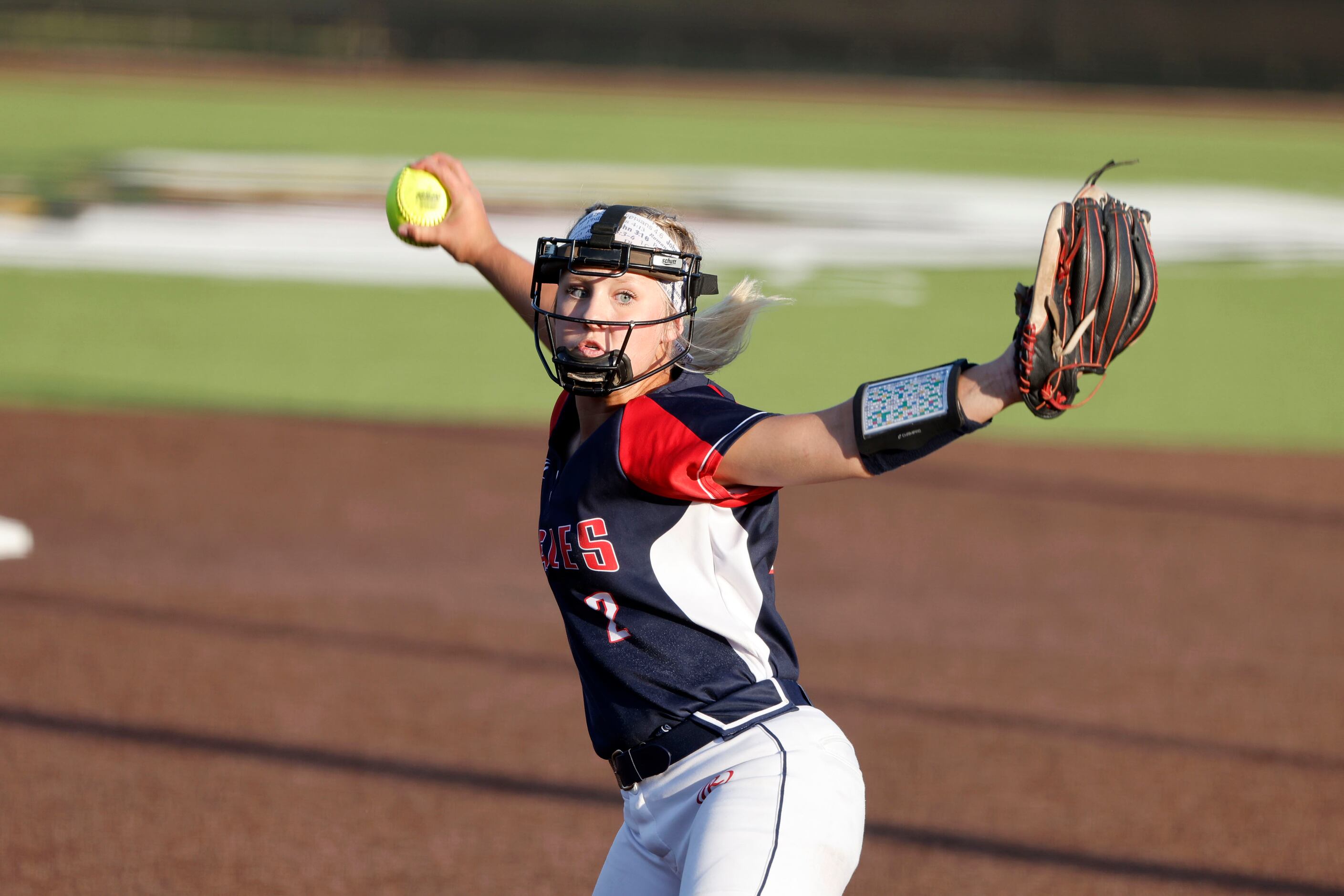 Allen’s Morgan Wright (2) pitches against South Grand Prairie during the first inning of the...