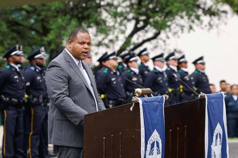 Dallas Mayor Eric Johnson addresses attendees of a Dallas police event in May 2022..