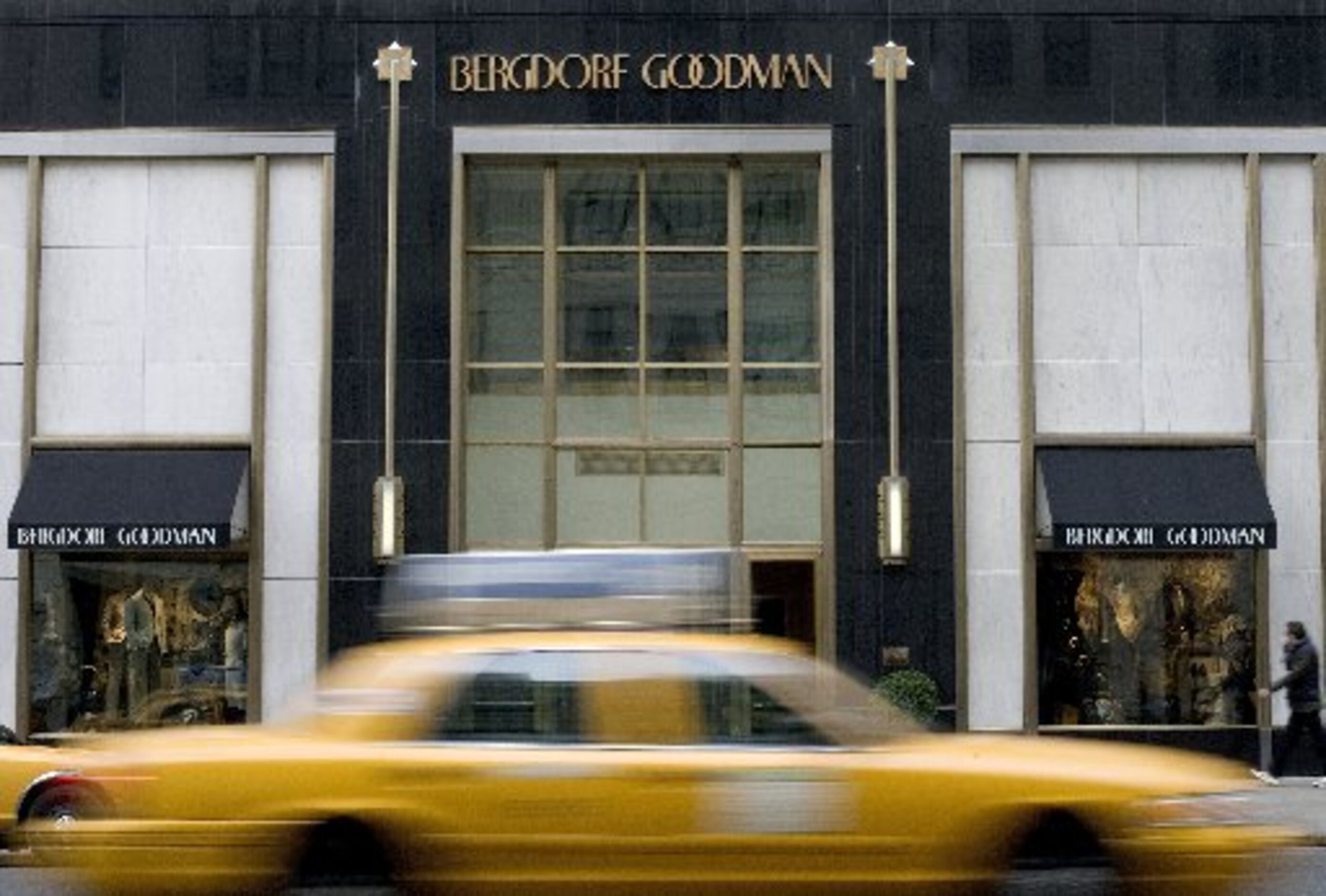 Bergdorf goodman store new york hi-res stock photography and