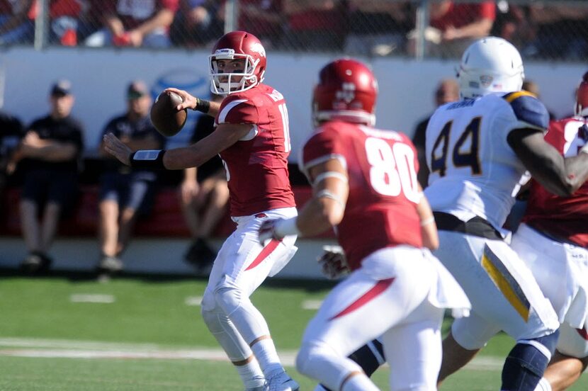 Sep 12, 2015; Little Rock, AR, USA; Arkansas Razorbacks quarterback Brandon Allen (10) looks...