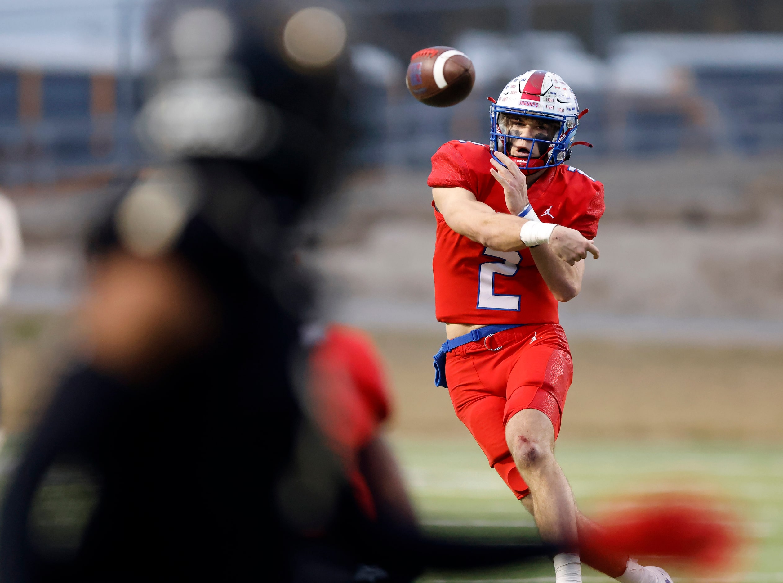 Midlothian Heritage quarterback Kaden Brown (2) fires a second half pass against South Oak...