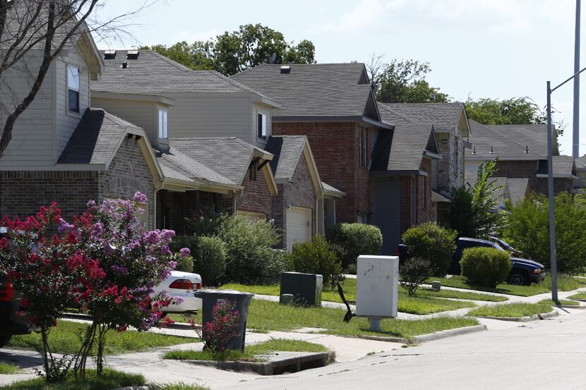 The Thornton Heights neighborhood on Cliff Heights Circle in Dallas 