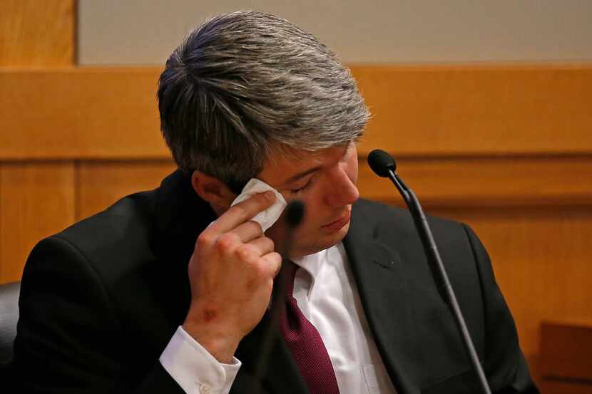Defendant Jason Lowe testifies during his murder trial in the dead of girlfriend Jessie...
