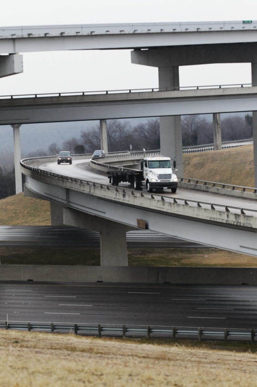 The convergence of Interstate 20 and Spur 408