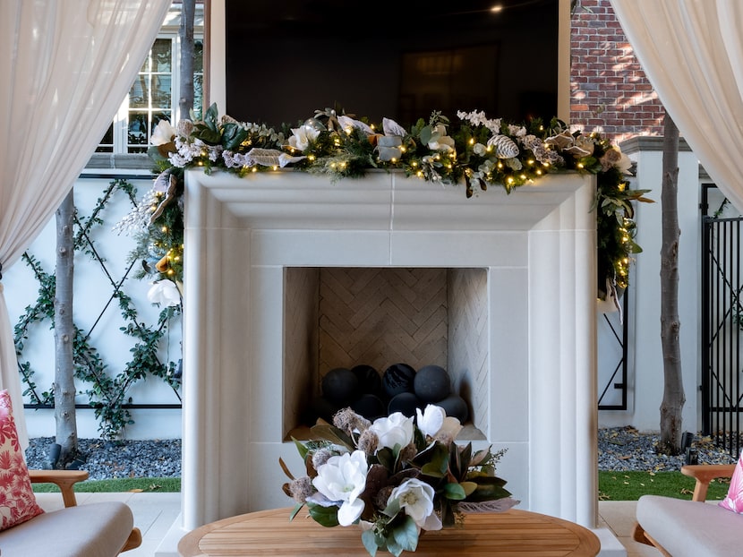 Outdoor mantel