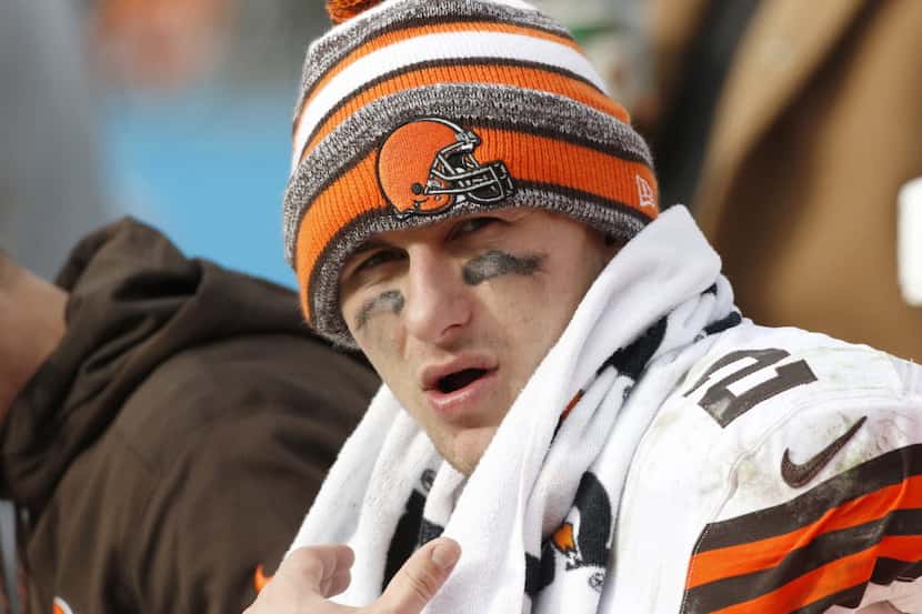 FILE - In this Sunday, Dec. 21, 2014, file photo, Cleveland Browns quarterback Johnny...