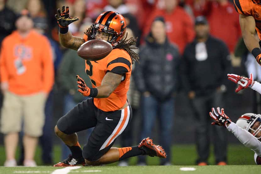 Oregon State Steven Nelson (2) breaks up a pass against the University of Utah during an...