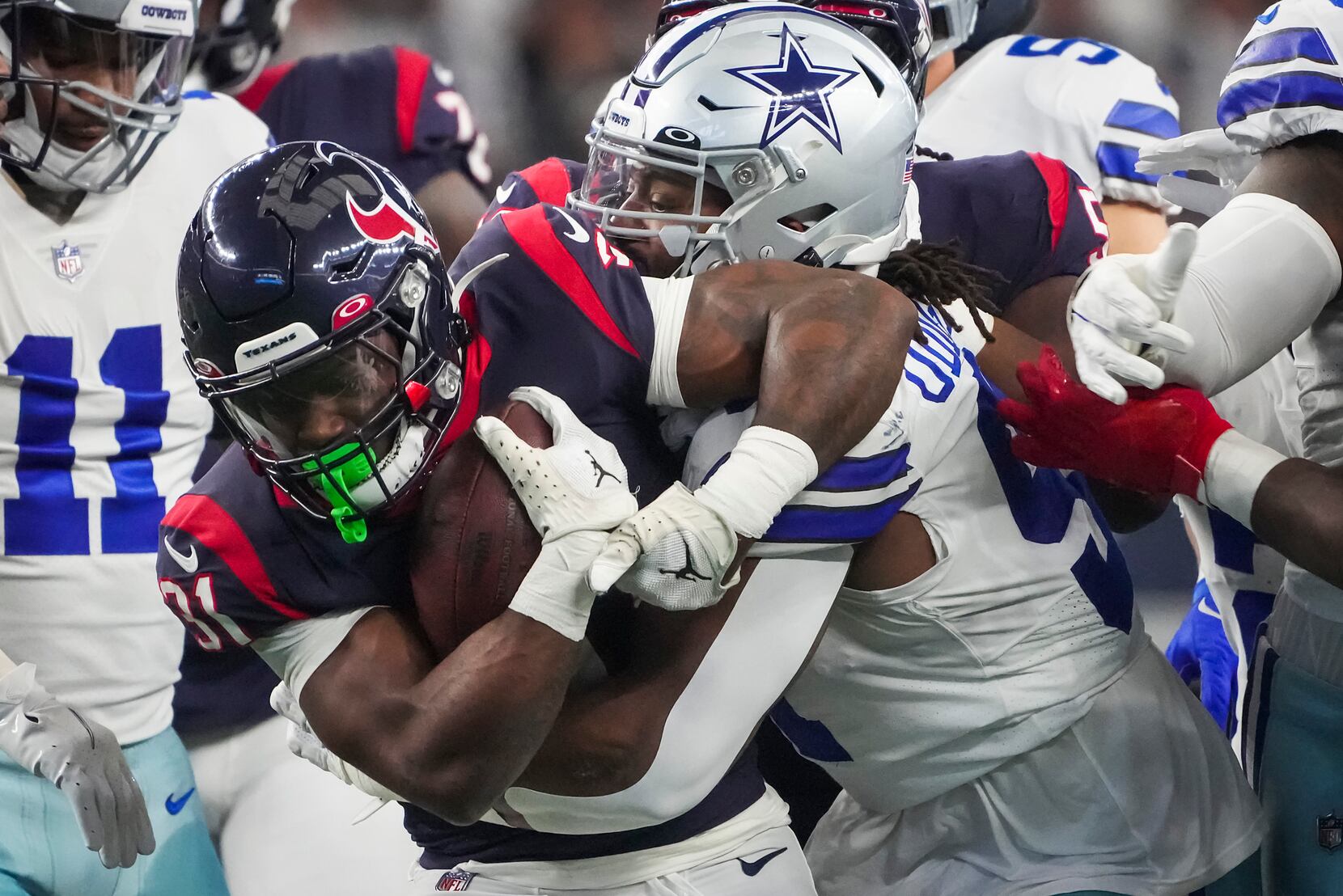 Cowboys score late to avoid major upset, beat Texans 27-23