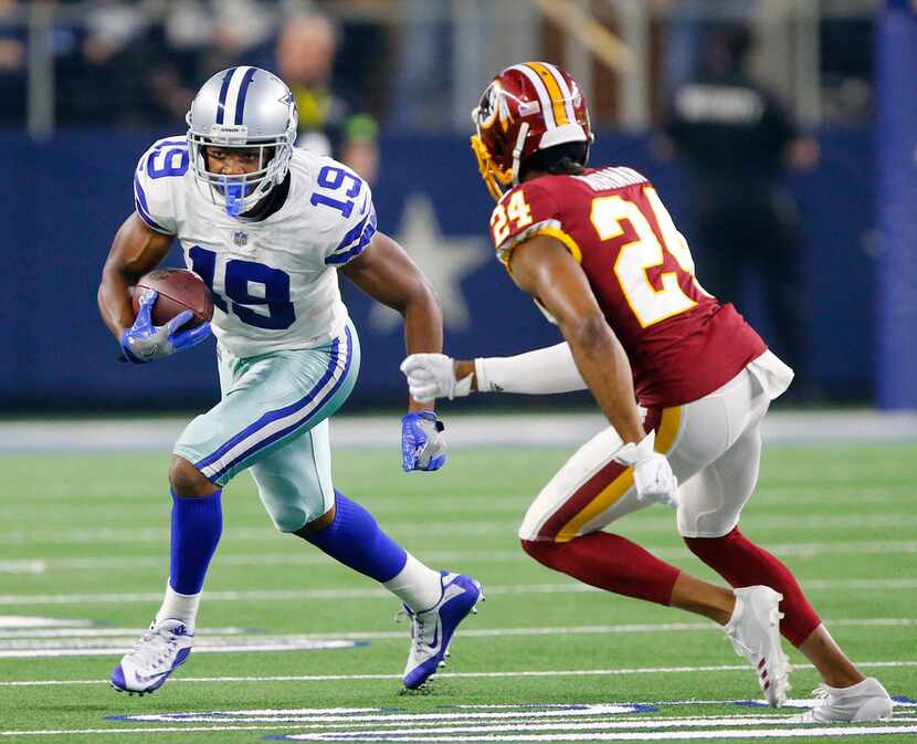 Dallas Cowboys wide receiver Amari Cooper (19) looks to make a move on Washington Redskins...