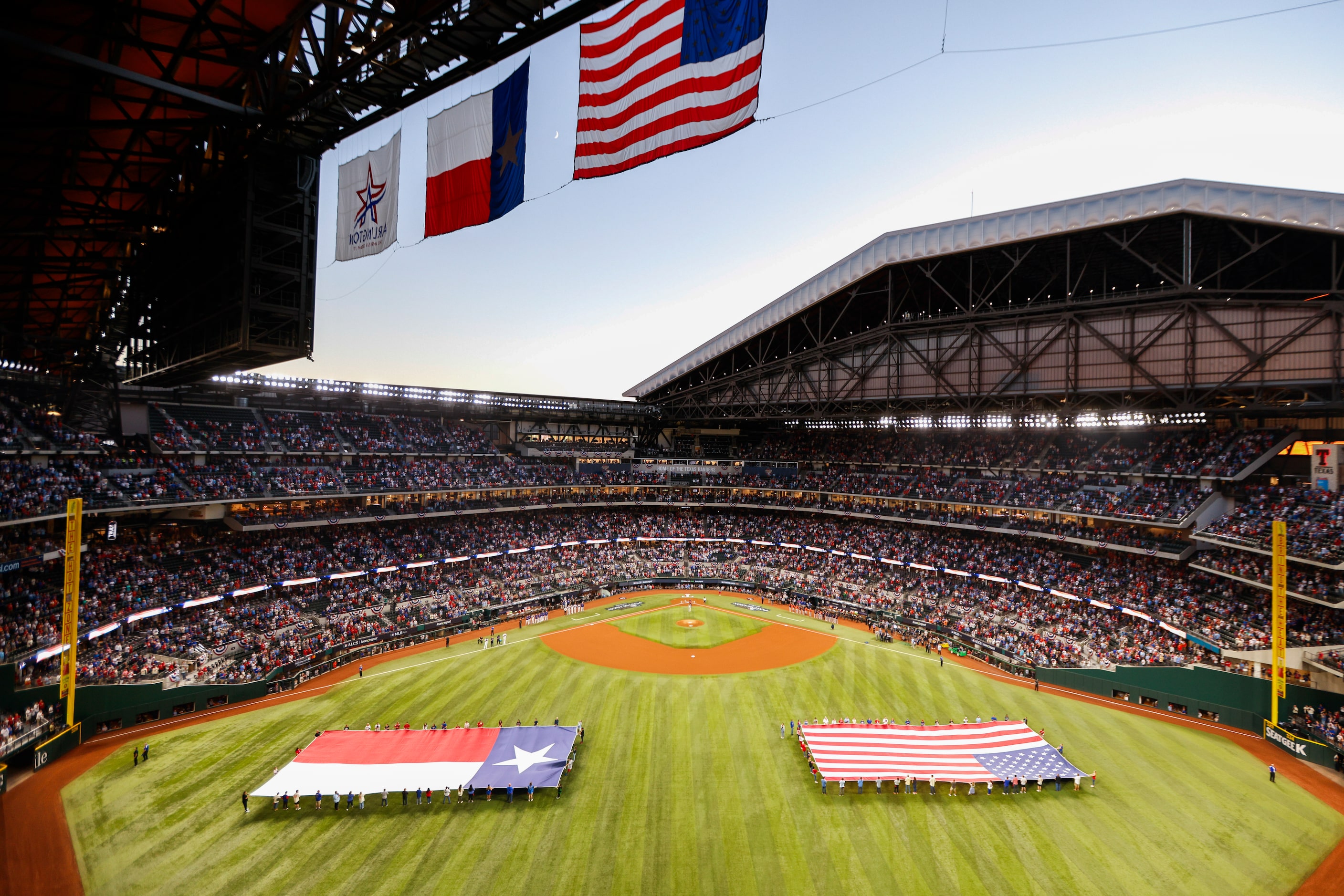 The roof remained open for Game 4 of the American League Championship Series between Texas...