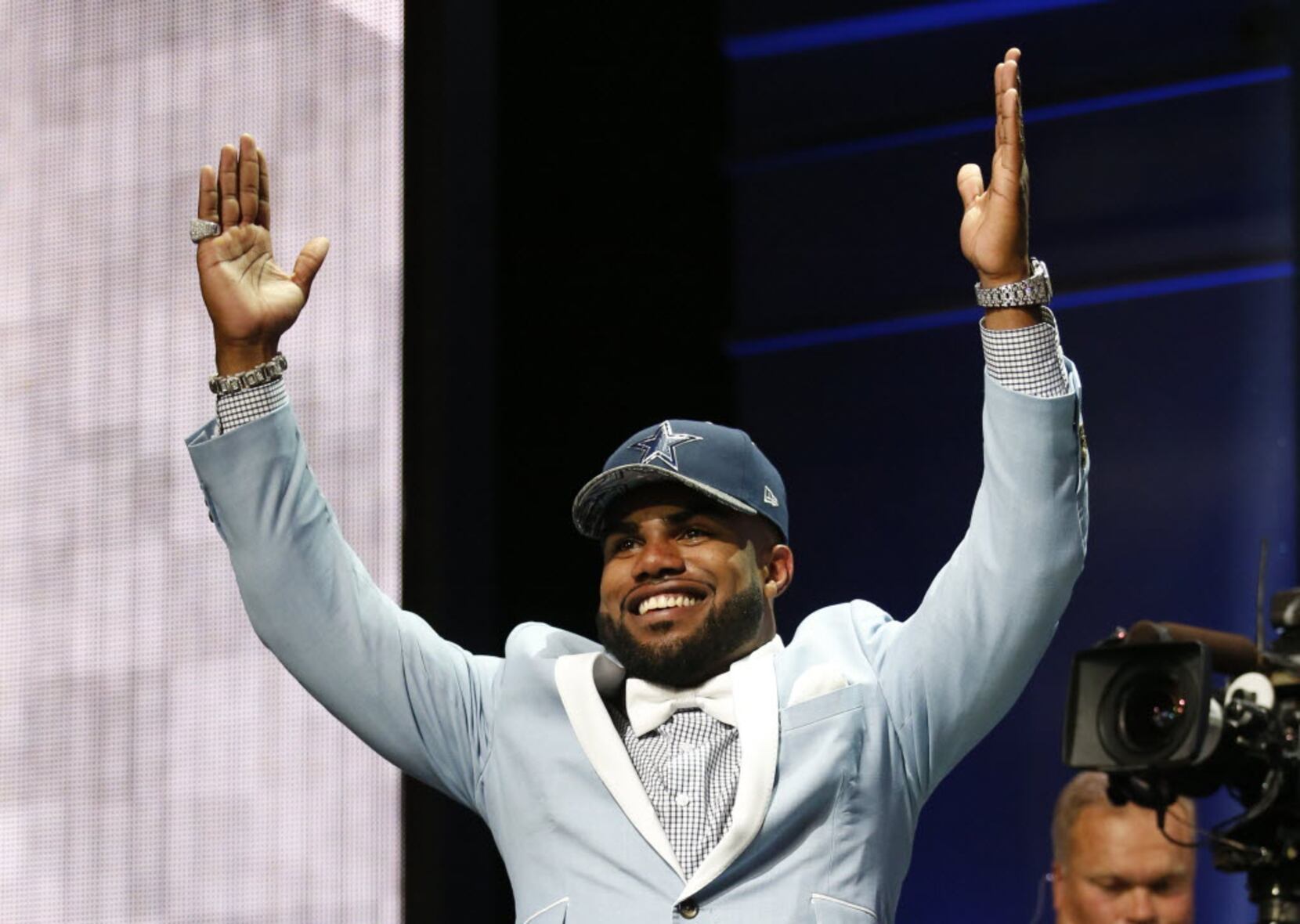 Ezekiel Elliot goes to Dallas in NFL Draft