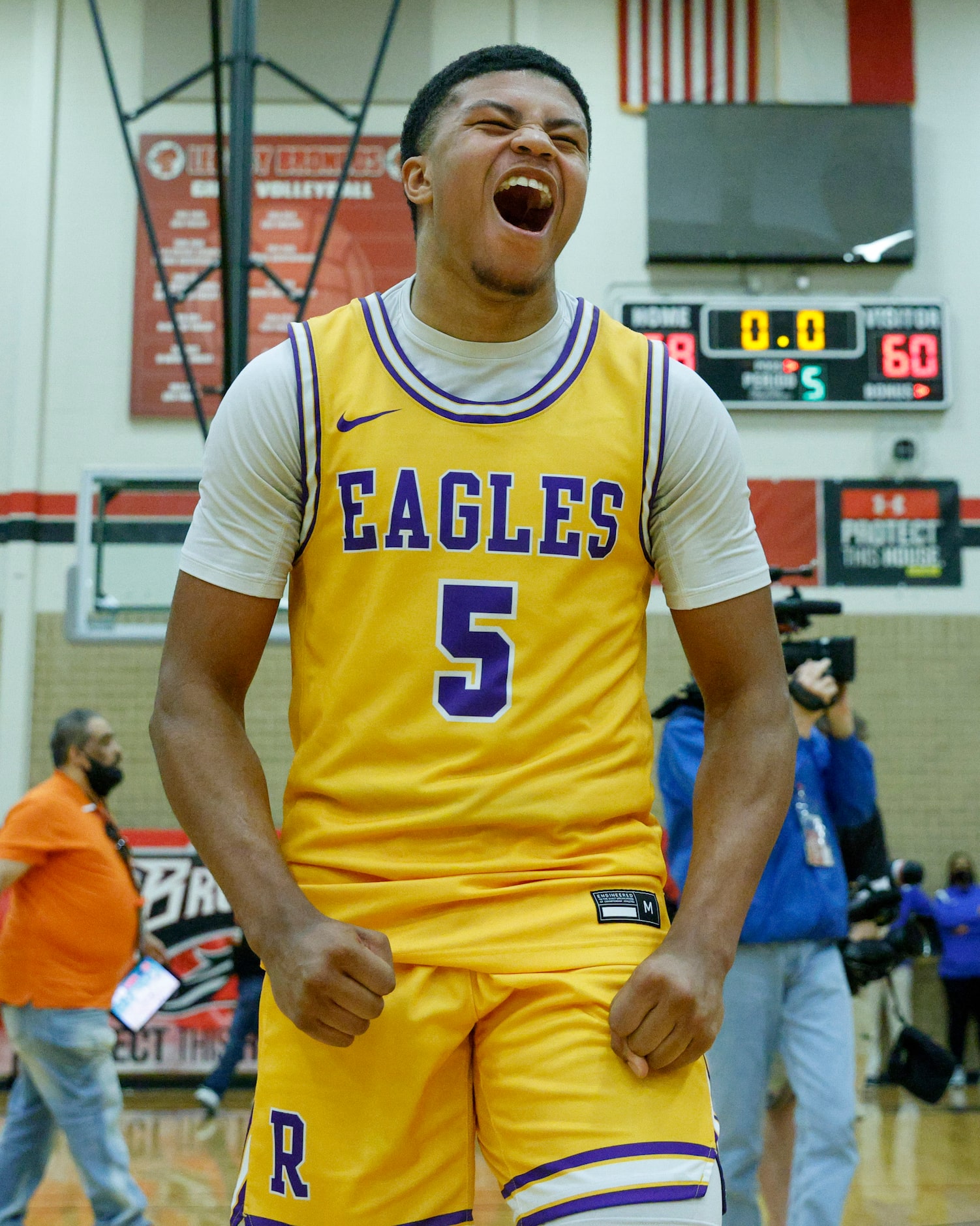 Richardson guard Tre Howell (5) reacts after winning the Whataburger boys basketball...