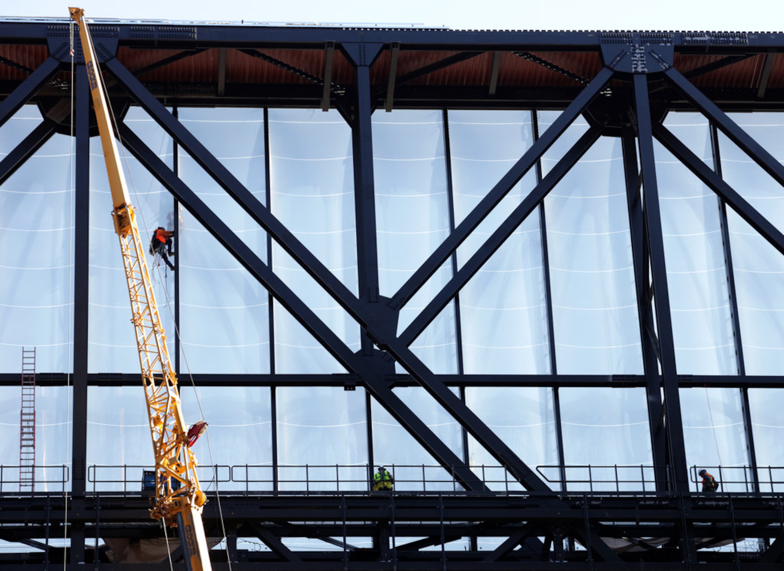 Workers continue construction at Globe Life field in Arlington, TX, on Dec. 18, 2019. (Jason...