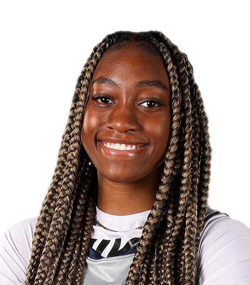 Little Elm basketball player Amarachi Kimpson