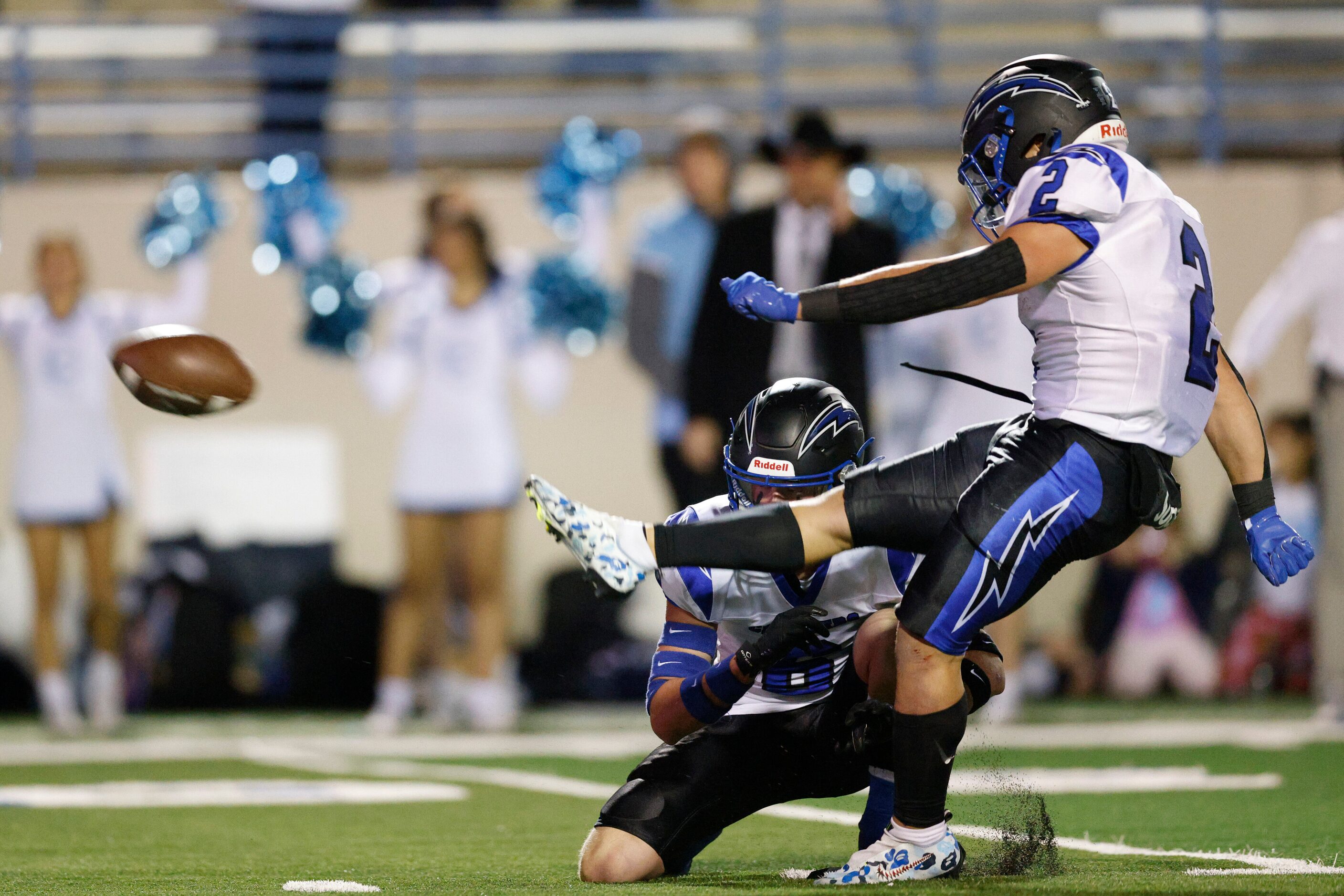 Dallas Christian kicker Zachariah Hernandez (2) make a 29-yard field goal during the first...